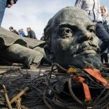 Отношение к отдельным историческим личностям и процессу декоммунизации в Украине