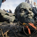 Отношение к отдельным историческим личностям и процессу декоммунизации в Украине
