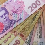 Украинцы не довольны укреплением гривны